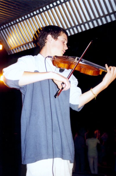 jona_ploumagoar_99.jpg (46259 octets)