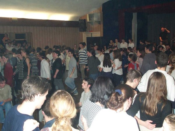merdrignac_050200_cercle07.jpg (60105 octets)